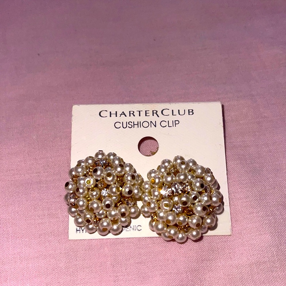 Beautiful Earings with Pearl 🤍